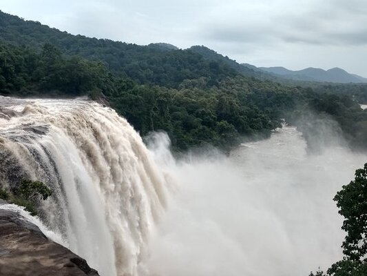 waterfalls in thrissur, athirappilly waterfalls