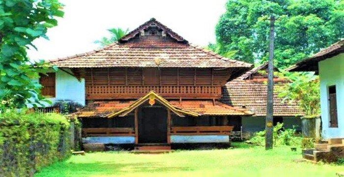 tourist places in kottayam, poonjar palace