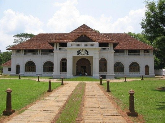 palaces in thrissur, sakthan thampuran palace