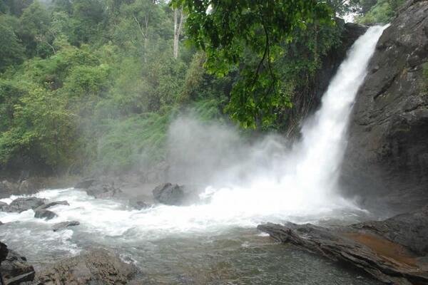 waterfalls in wayanad, places to visit in kerala, soochipara waterfalls