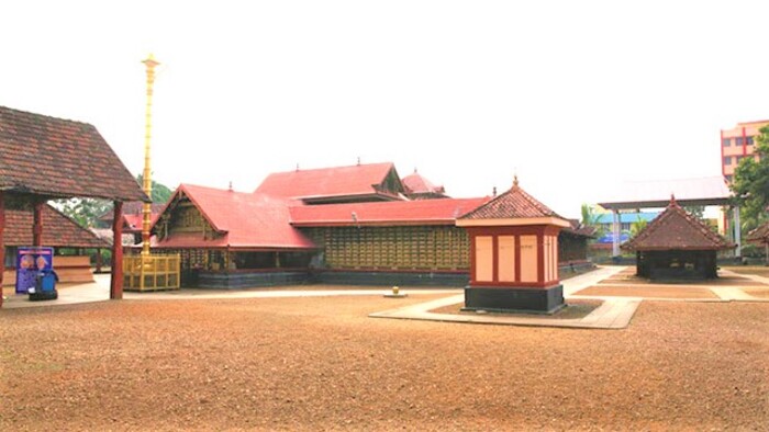 pilgrims in kottayam, thirunakkara mahadeva temple