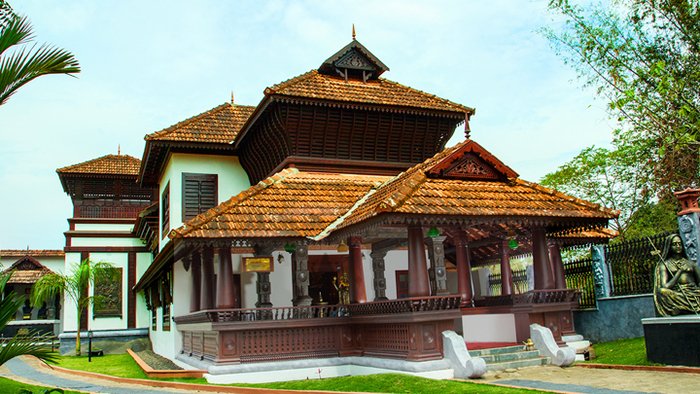 palaces in thrissure, vaidyaratnam