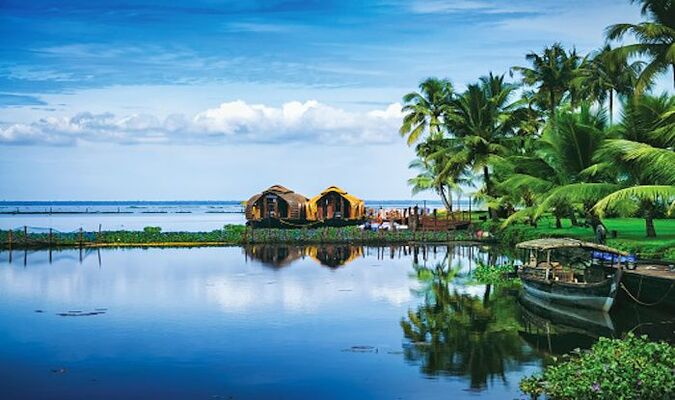 backwaters in Alleppey, vembanad lake